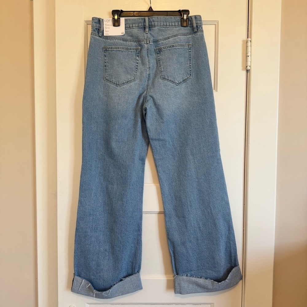 NWT Loft Flip Cuff High Rise Wide Leg Jeans in Light Wash Size 30 10 - Picture 6 of 7